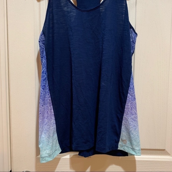 VINEYARD Vines Performance Tank Top Small Blue EUC - Picture 3 of 4